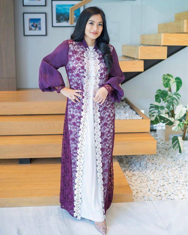 Dress Titi Kamal (instagram.com/titi_kamall)