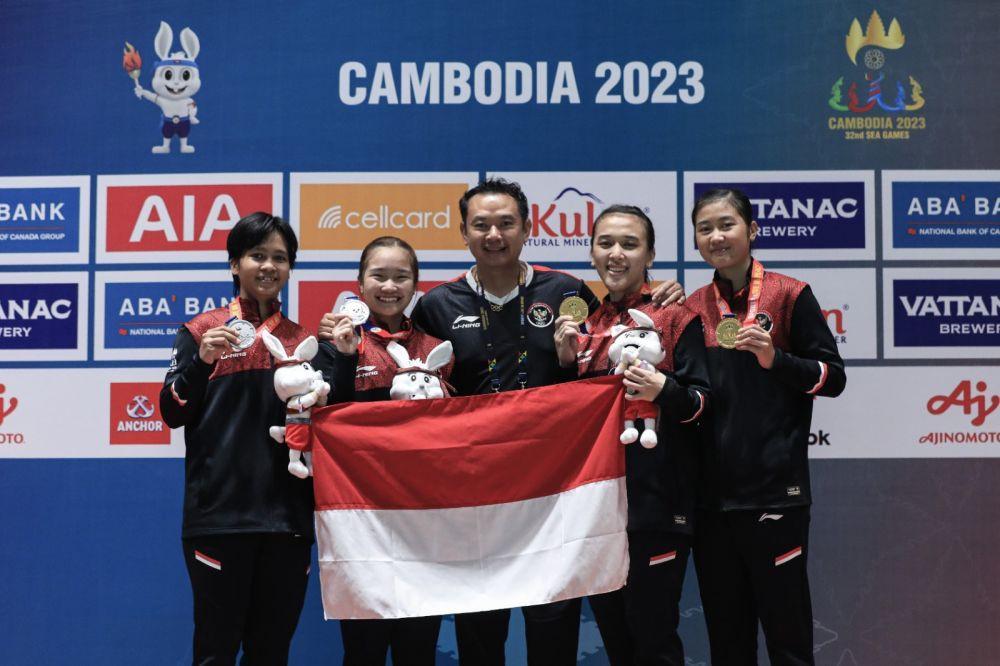 Ganda putri Indonesia meraih medali emas dan perak di SEA Games 2023 (dok. PP PBSI)