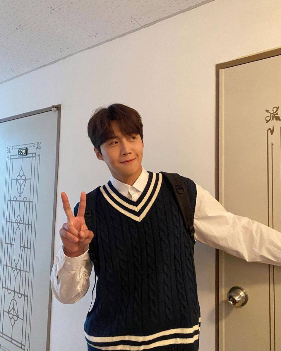 Kim Seon Ho (instagram.com/seonho__kim)
