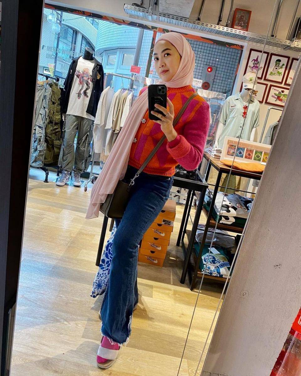 Potret Feni Rose (instagram.com/fenirose)