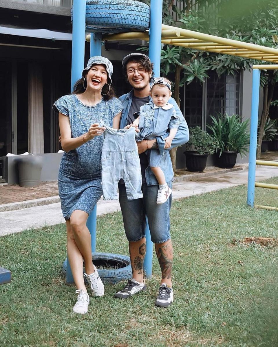 potret Dimas Anggara dan Nadine Chandrawinata (instagram.com/nadinelist)
