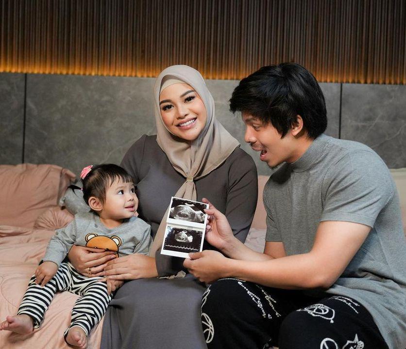 potret Atta Halilintar dan Aurel Hermansyah (instagram.com/attahalilintar)