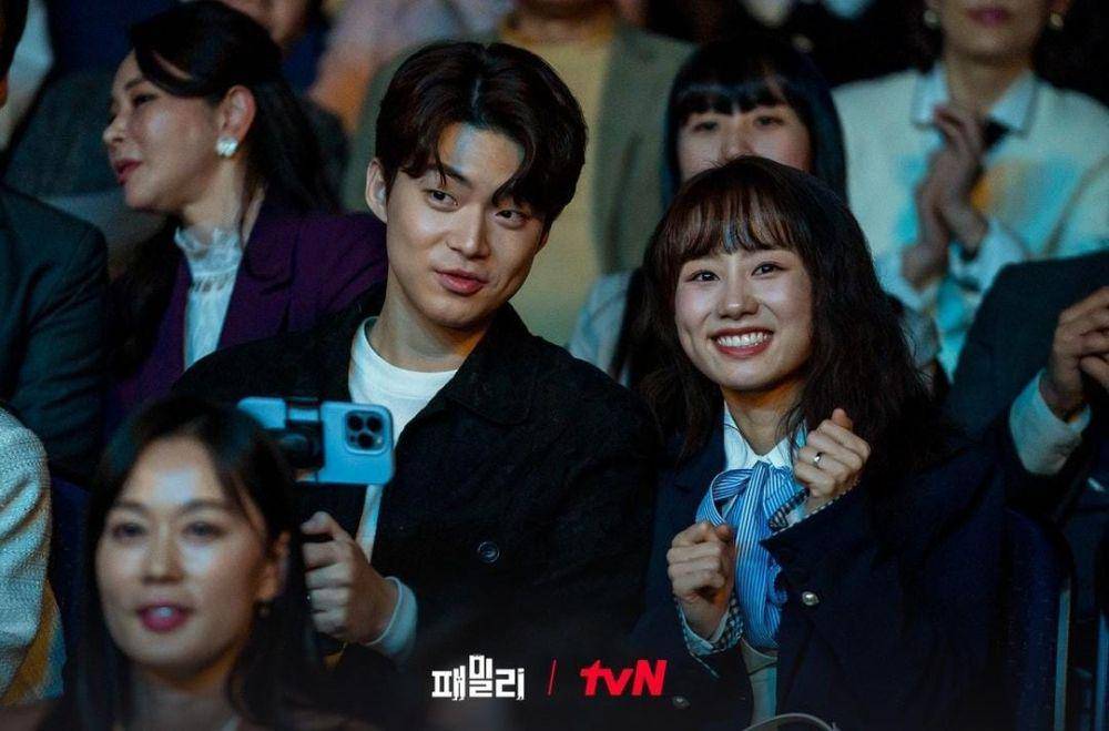 Kim Kang Min dan Yun Sang Jeong di drama Family: The Unbreakable Bond (instagram.com/tvn_drama)