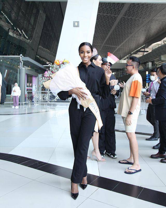 Potret Kedatangan Lalela Mswane, Miss Supranational 2022 ke Indonesia (Instagram.com/officialputeriindonesia)