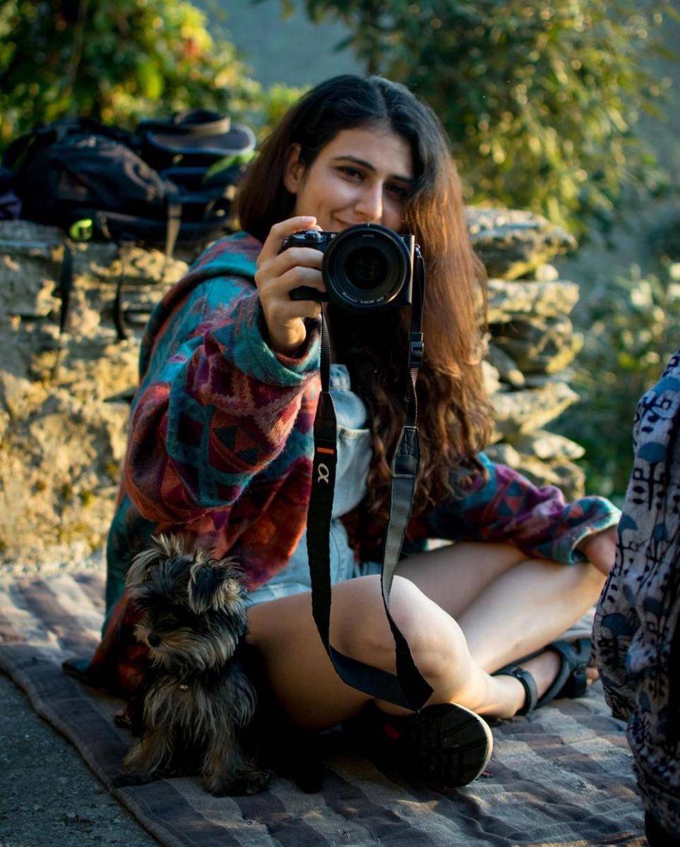 Fatima Sana Shaikh dan anjingnya (instagram.com/fatimasanashaikh)