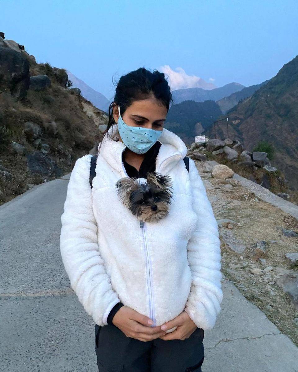Fatima Sana Shaikh dan anjingnya (instagram.com/fatimasanashaikh)
