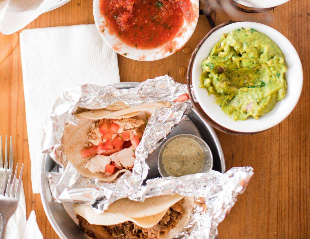 ilustrasi guacamole (unsplash.com/Heather Ford)