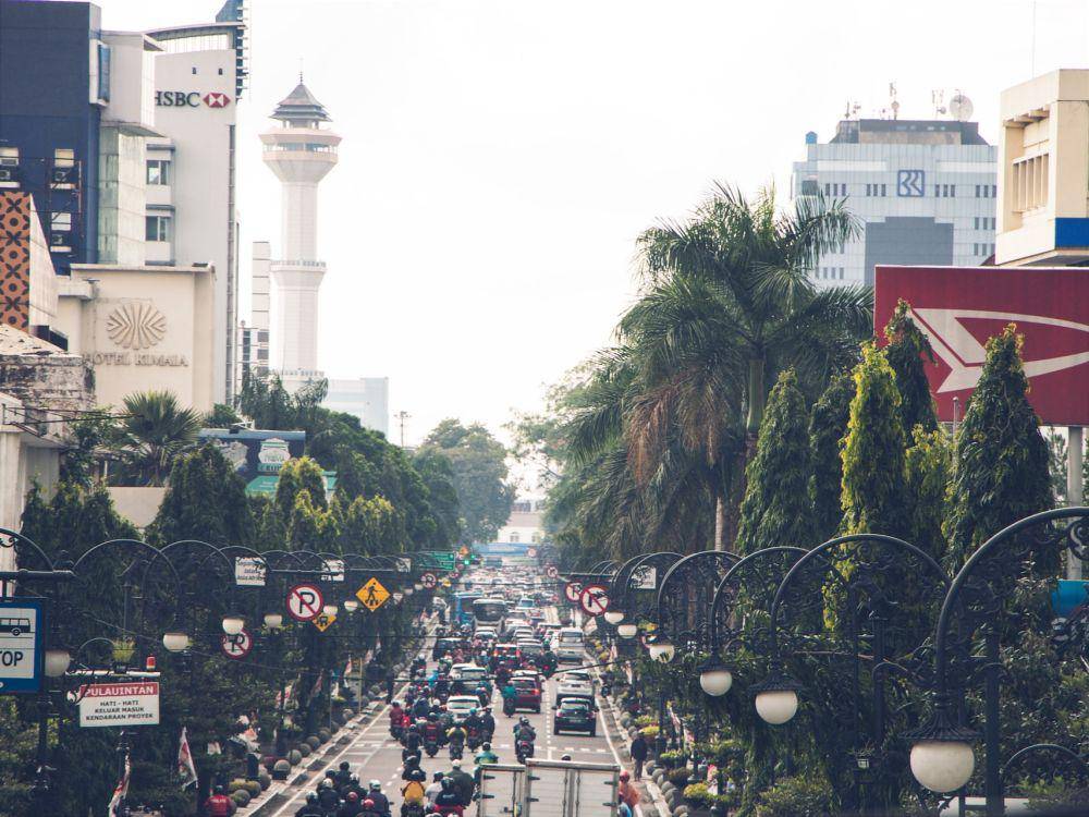 ilustrasi kota bandung (unsplash.com/Ikhsan Assidiqie)