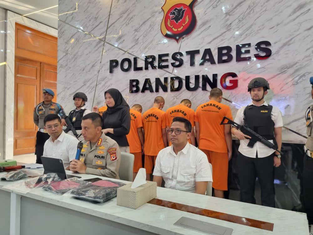 [BREAKING] Bentrok Geng Motor di Kota Bandung, Lima Orang Ditangkap Polisi