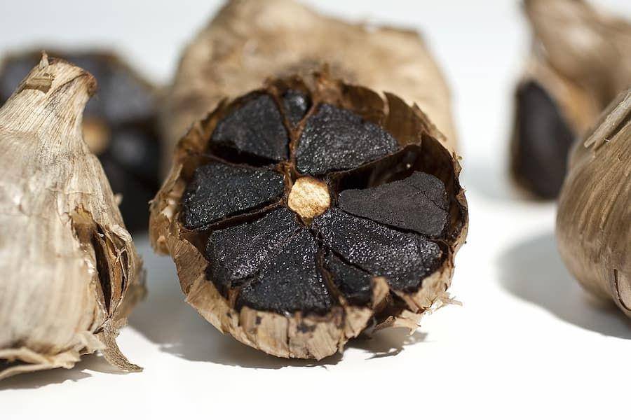 ilustrasi black garlic (commons.wikimedia.org)