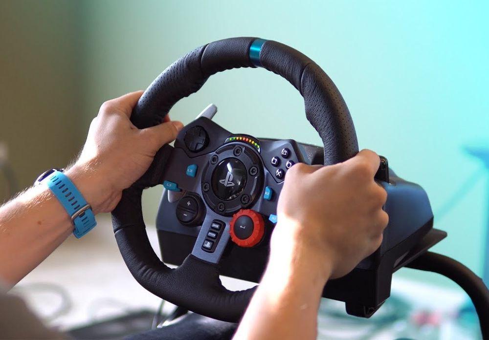 Logitech G29 Racing Wheel (youtube.com/Top Spec)
