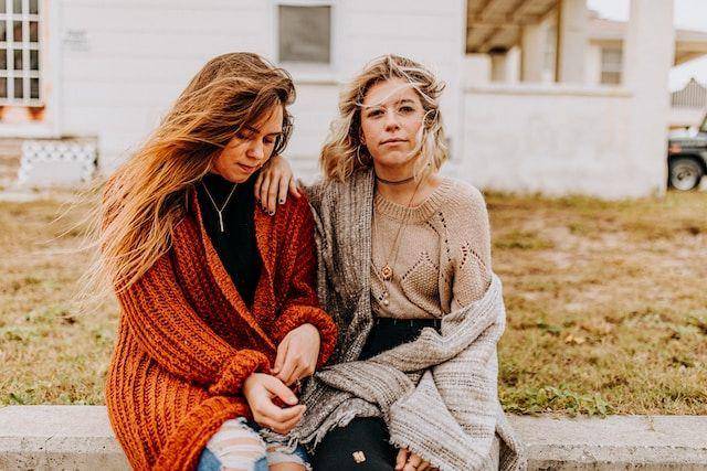 Teman jadi korban selingkuh (unsplash.com/mrsrachelmcdermott)