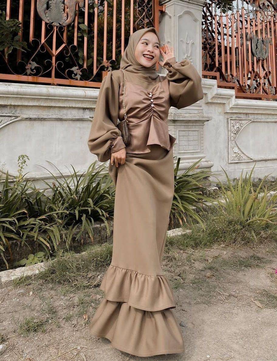 Dress hijab kondangan (instagram.com/chichiiannisa)