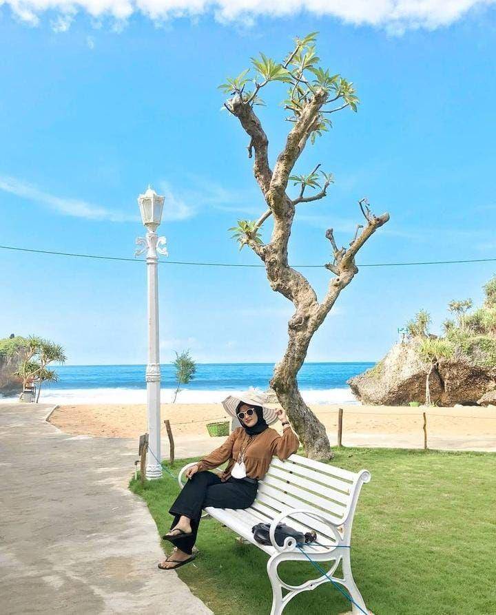 Pantai Mesra, Yogyakarta (Instagram.com/tasyadindary)