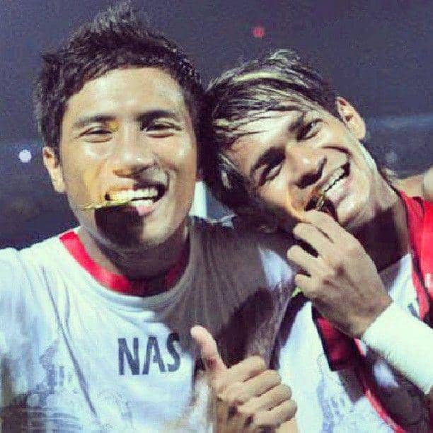 Duo Singapura yang pernah dimiliki Arema, Muhammad Ridhuan (kanan) dan Noh Alam Shah (kiri). (Instagram/@supersix.10)