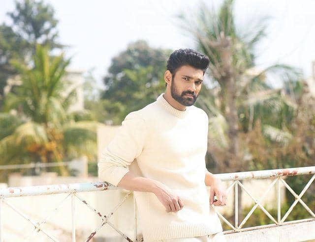 7 Potret Sreenivas Bellamkonda, Aktor Telugu yang Debut Bollywood