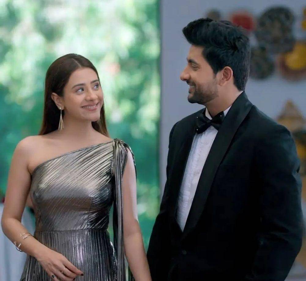 Fahmaan Khan dan Hiba Nawab dalam Beirada (youtube.com/Mestarlet Production)