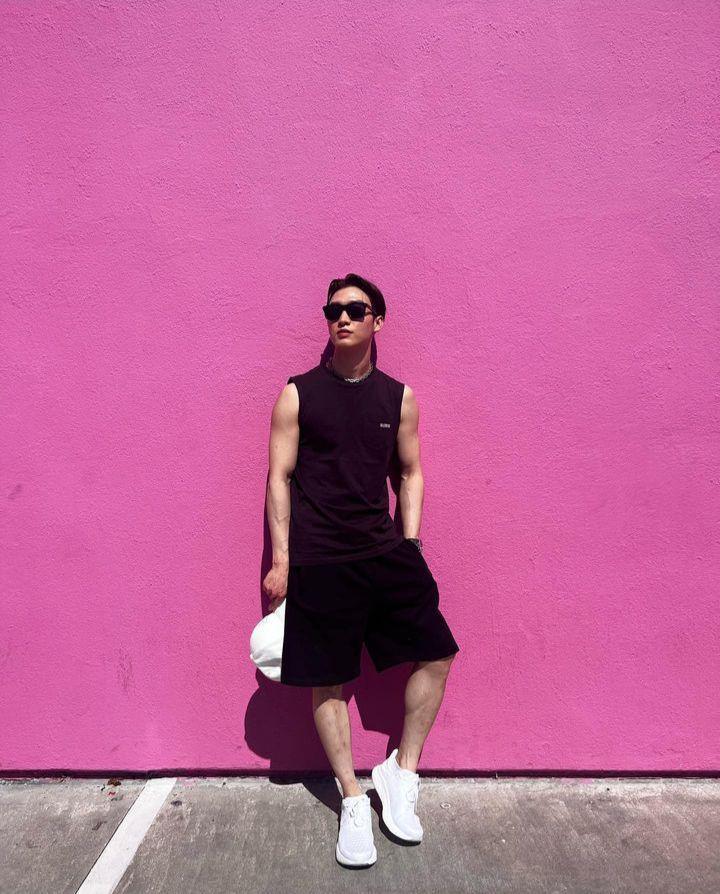 Sang Heon Lee (instagram.com/sangheonleesh)