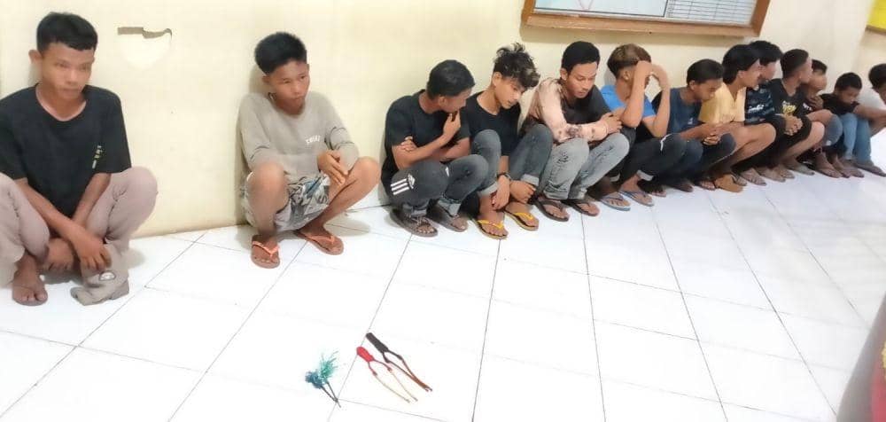 Belasan warga di Makassw diamankan karena nyaris melakulan tawuran. (Istimewa)