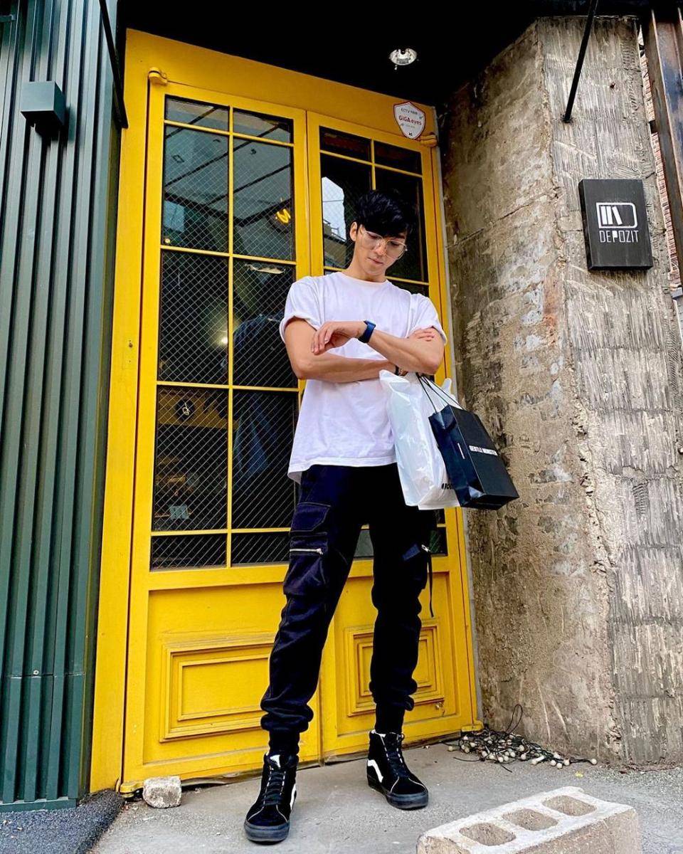 Hwang Hee (Instagram.com/hwanghee1018)