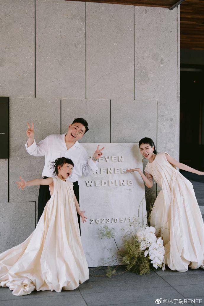 Pernikahan Steven Hao, pemeran Boboho (Weibo.com/郝劭文)