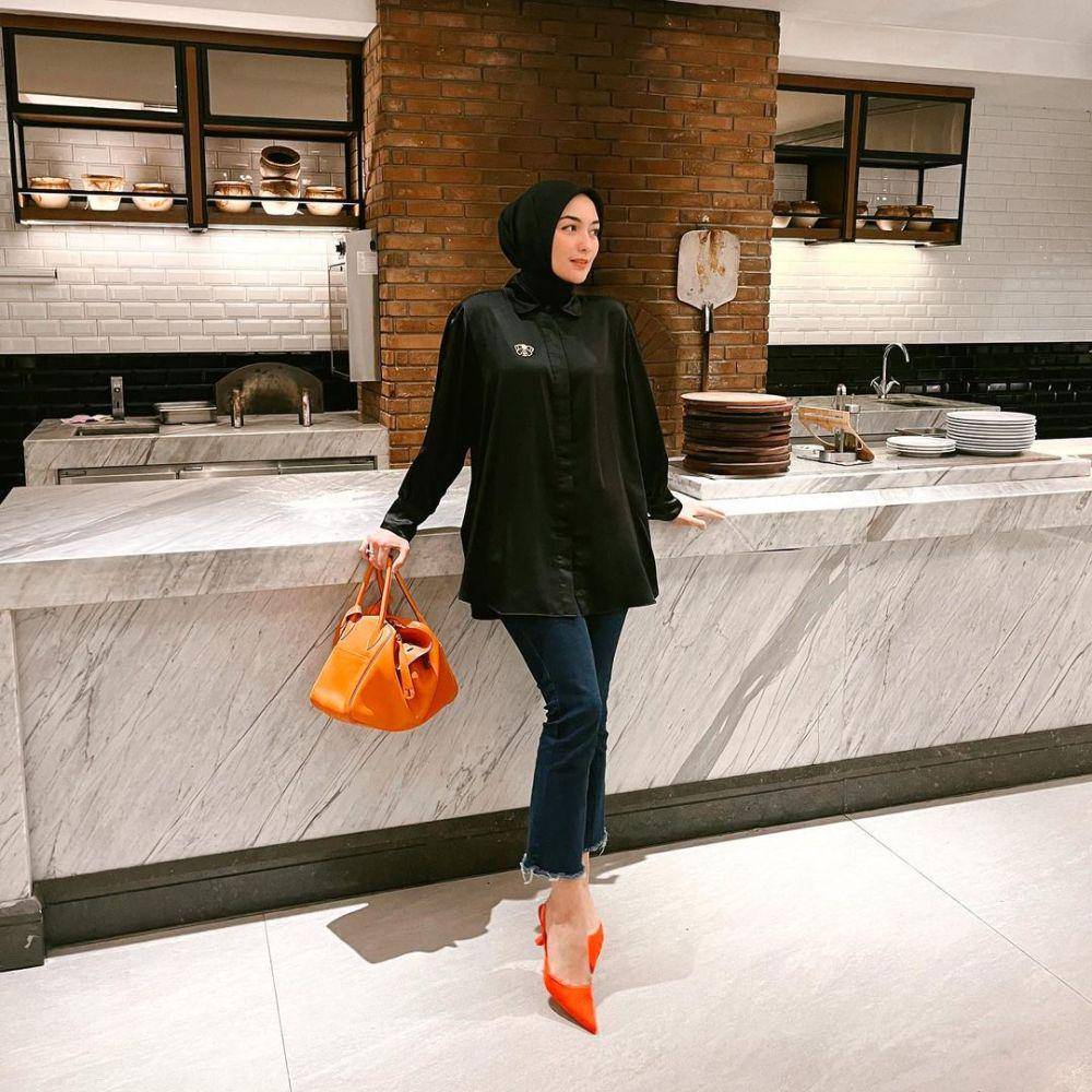 OOTD hijab mama muda ala artis (instagram.com/citraciki)