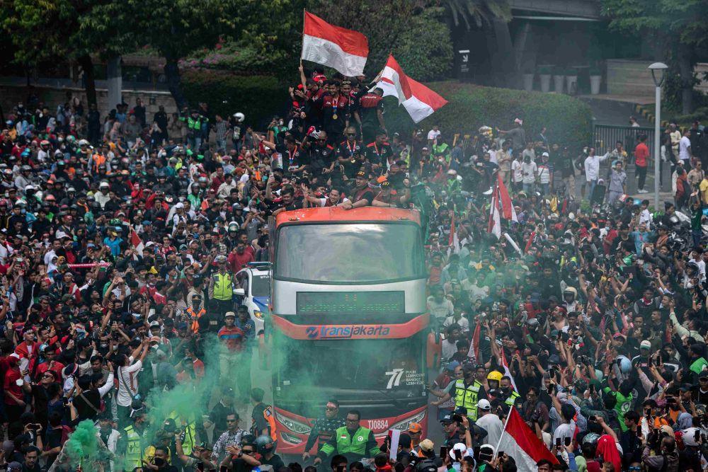 Pawai Juara Kontingen SEA Games 2023 di Bundaran HI, Jakarta, Jumat (19/5/2023). (ANTARA FOTO/Sigid Kurniawan)