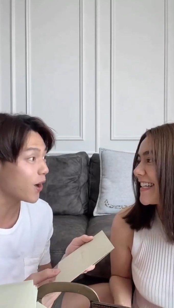 Momen Mark Prin dan Kimmy Kimberley perlihatkan undangan pernikahan mereka (instagram.com/kimmy_kimberley)