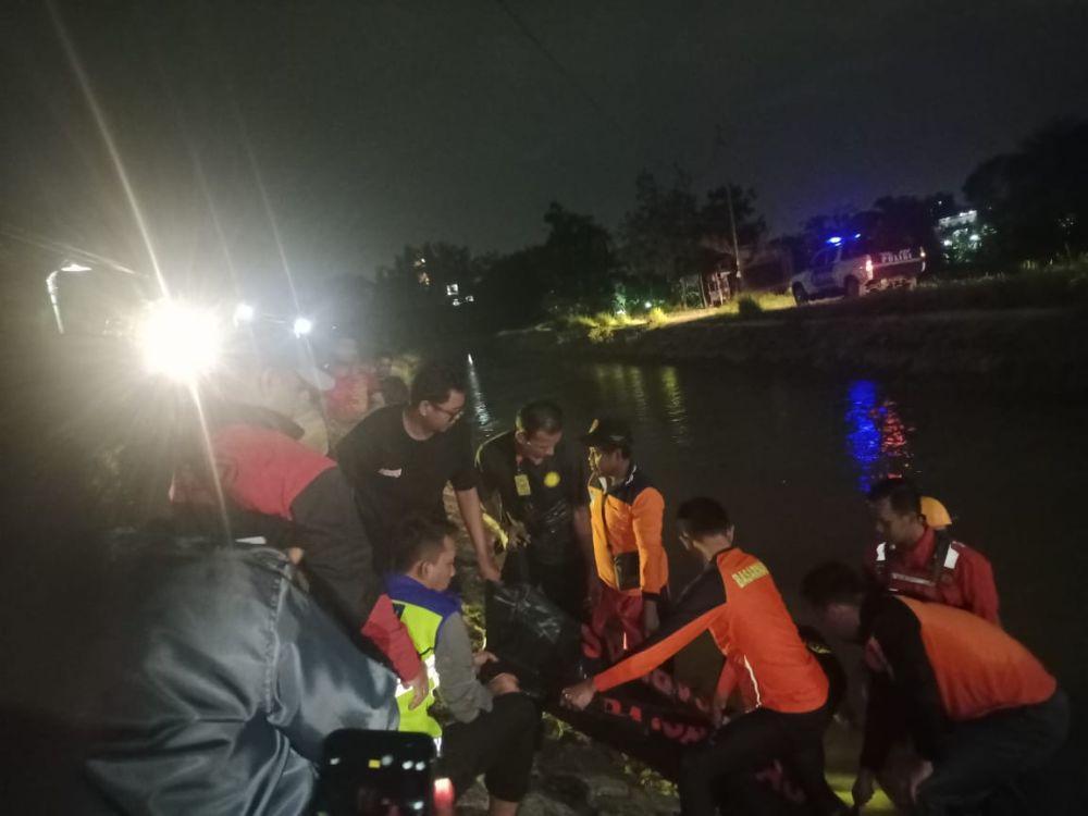 Jatuh ke Selokan Mataram, Pemotor Ditemukan Meninggal