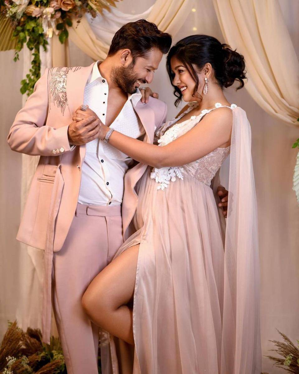 Ishita Dutta dan suami (instagram.com/ishidutta)