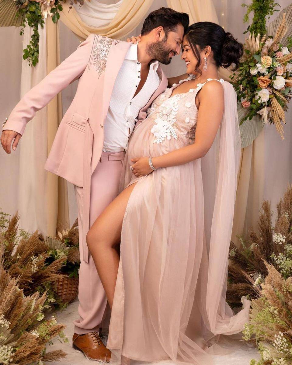 Ishita Dutta dan suami (instagram.com/ishidutta)