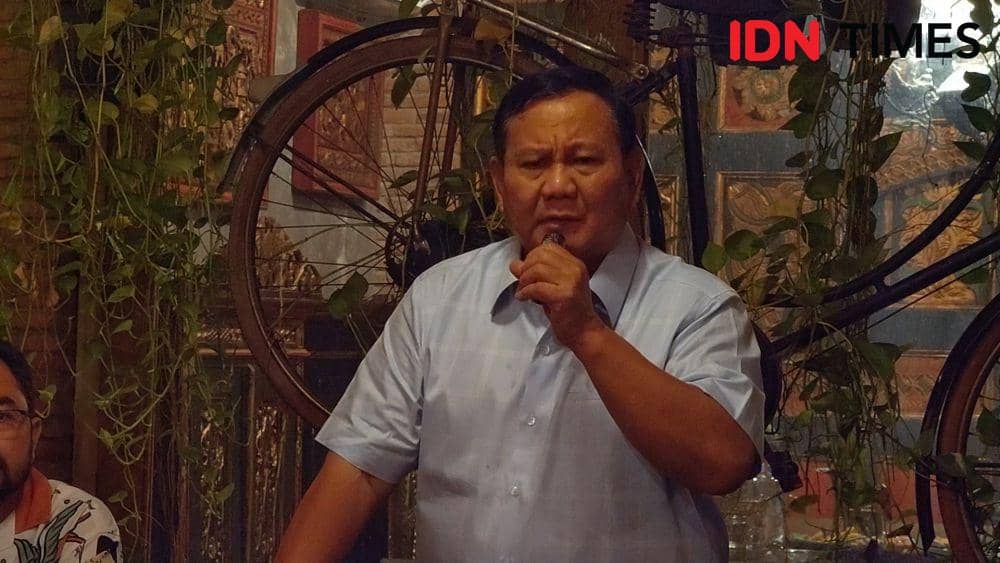 Gibran Rakabuming dan Prabowo Subianto ketemu di Solo. (IDN Times/Larasati Rey)