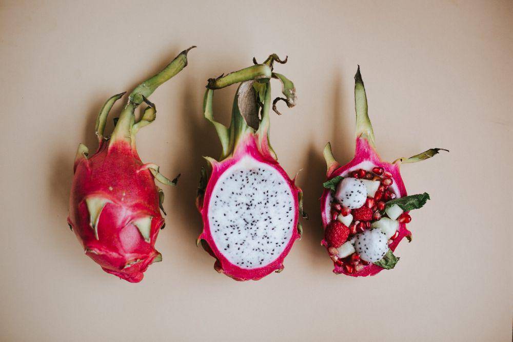 ilustrasi buah naga (unsplash.com/@the_modern_life_mrs)
