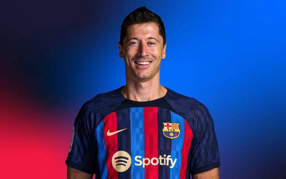 Robert Lewandowski (fcbarcelona.com)