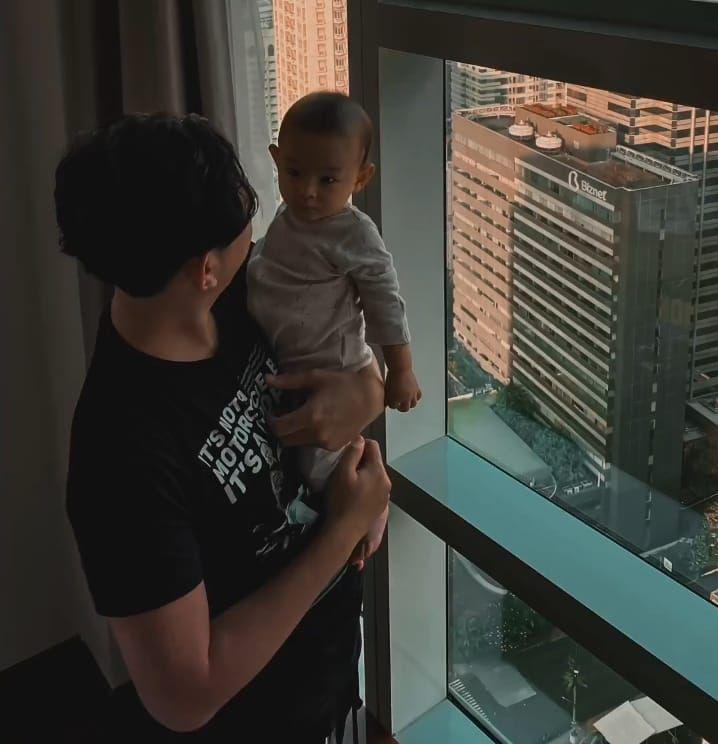potret Miqdad Addausy dan buah hati (instagram.com/miqdadsy)
