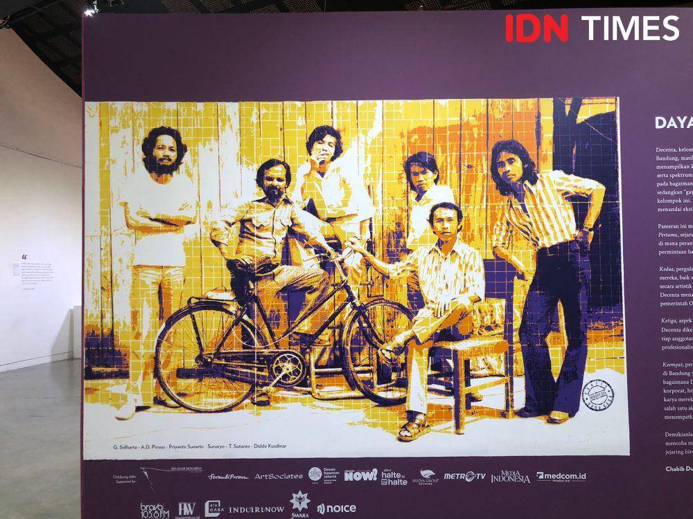 Pameran Daya Gaya Decenta di Galeri Salihara, Pasar Minggu pada Jumat (19/5/2023). (IDN Times/Nisa Zarawaki)