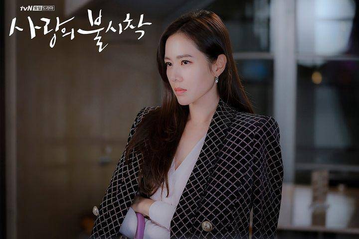 Son Ye Jin di drama Crash Landing On You (instagram.com/tvn_drama)