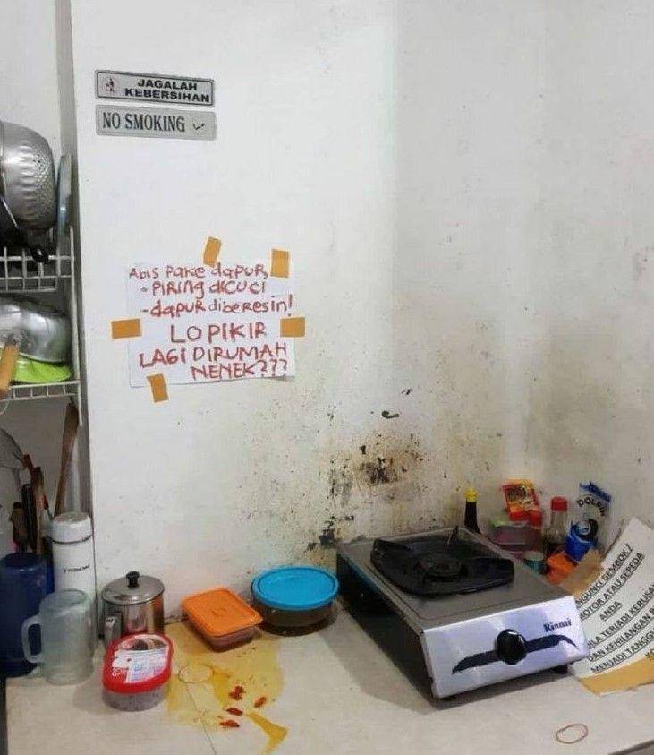 tulisan di dapur kos-kosan (twitter.com/txtdarikosan)