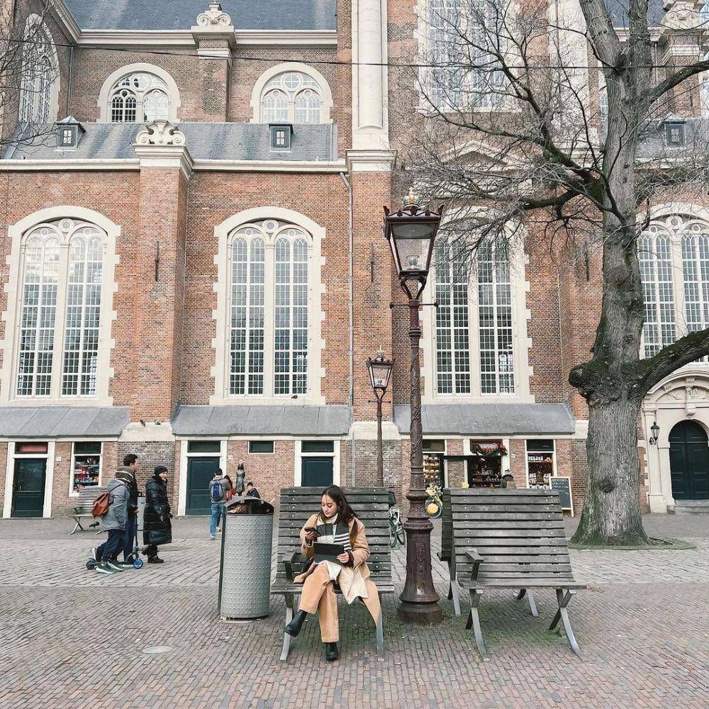 Campus look ala Salshabilla Andriani (instagram.com/salshabillaadr)