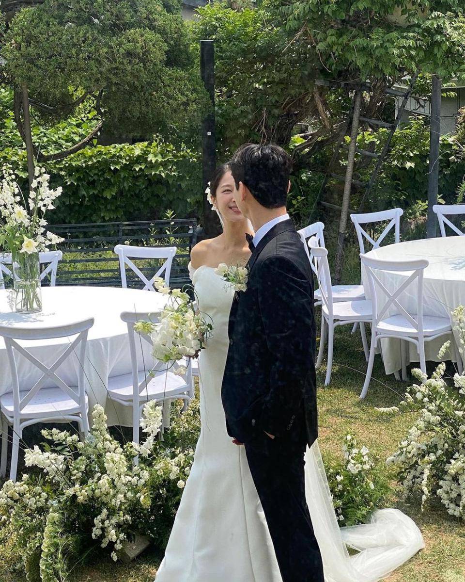 Potret pernikahan Minha 9Muses (instagram.com/blossomh_)