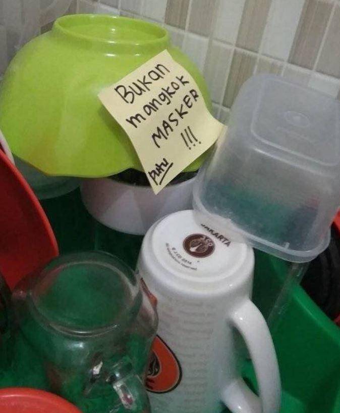 tulisan di dapur kos-kosan (twitter.com/txtdarikosan)