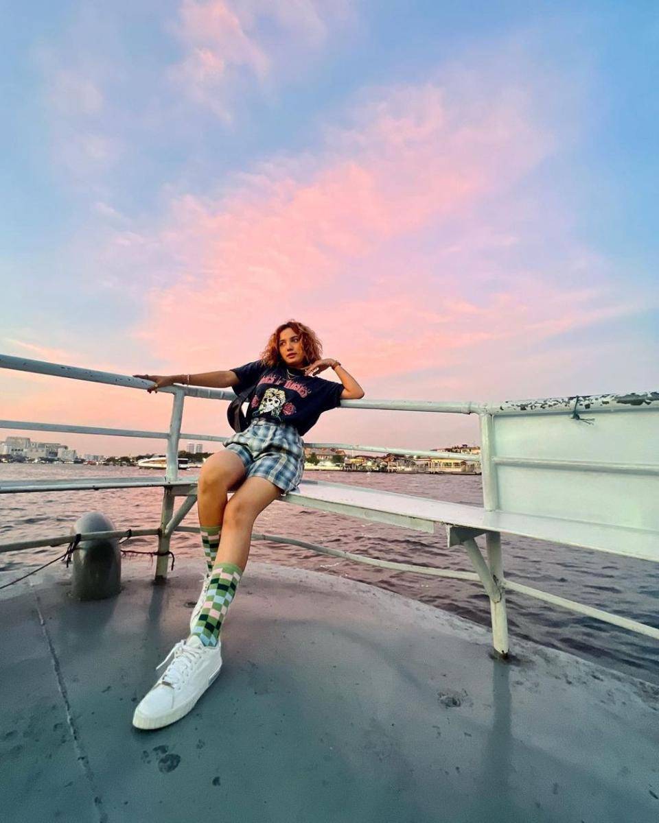 OOTD hangout ala Naimma Aljufri (instagram.com/naimmaljufri)