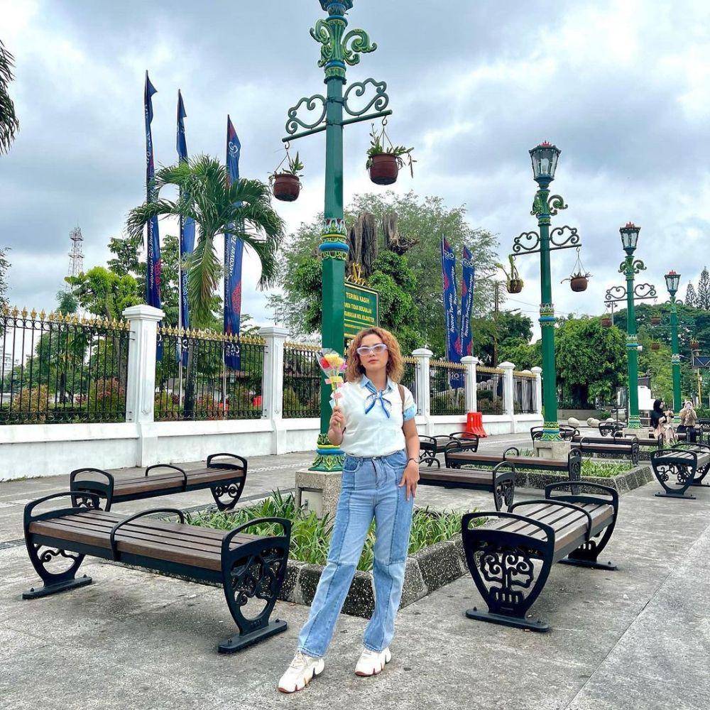 OOTD hangout ala Naimma Aljufri (instagram.com/naimmaljufri)