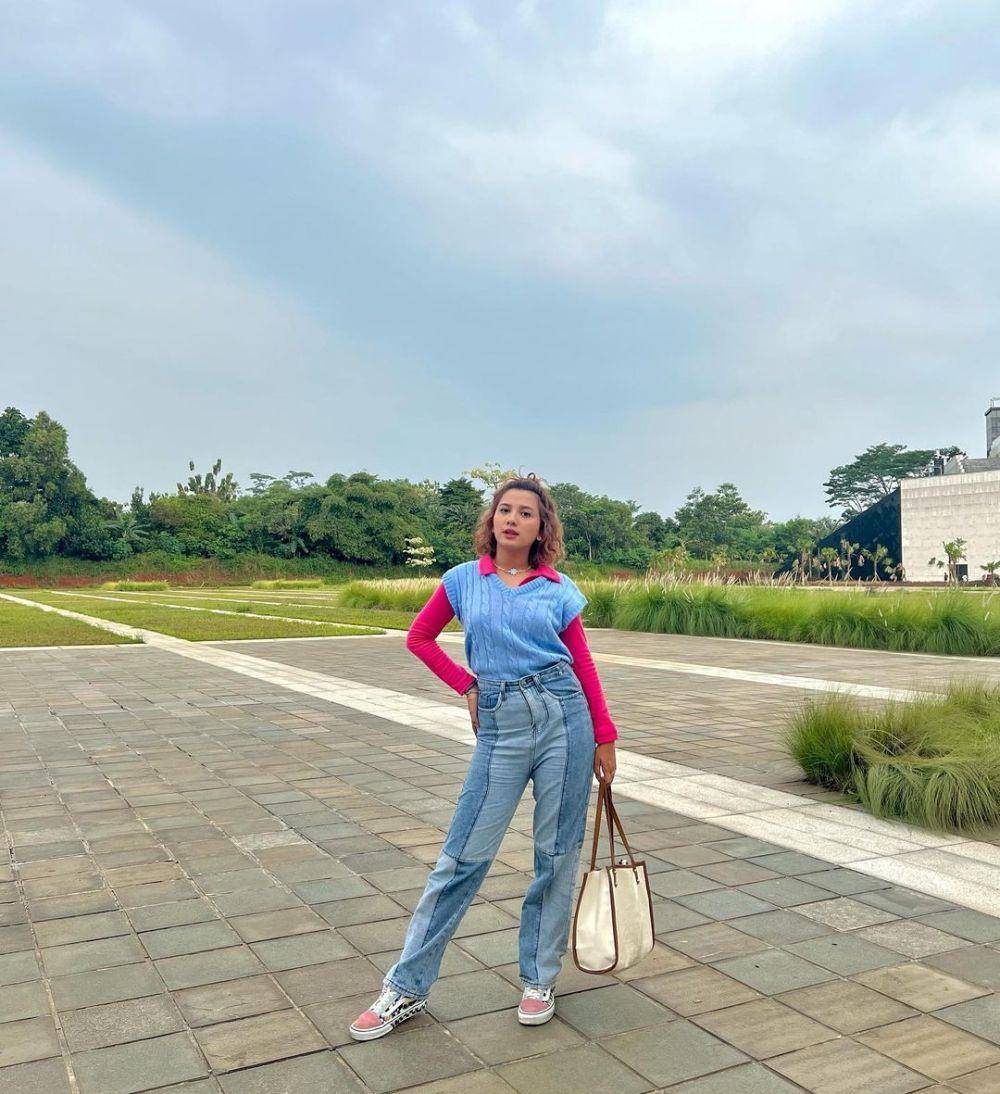OOTD hangout ala Naimma Aljufri (instagram.com/naimmaljufri)