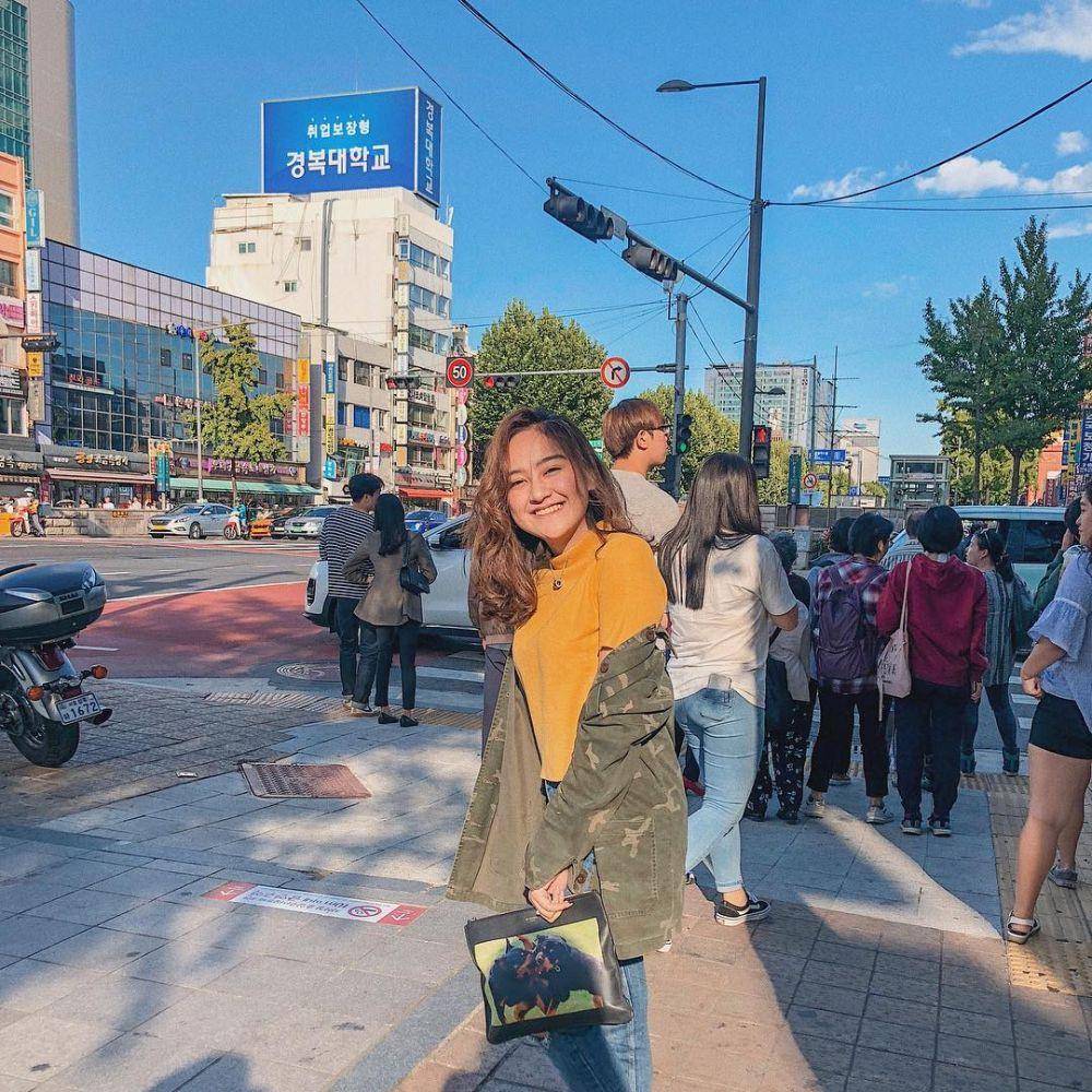 Campus look ala Salshabilla Andriani (instagram.com/salshabillaadr)