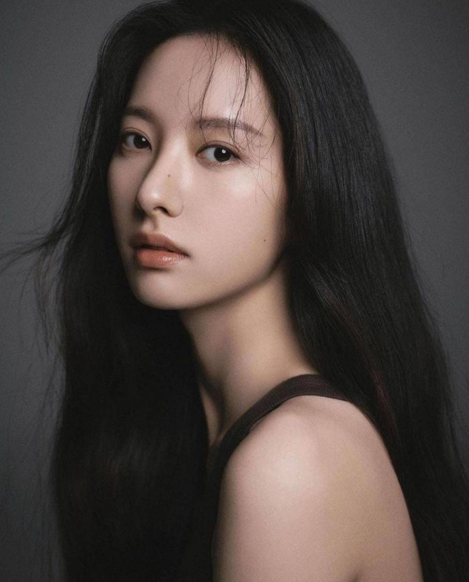Bona (instagram.com/bn_95819)