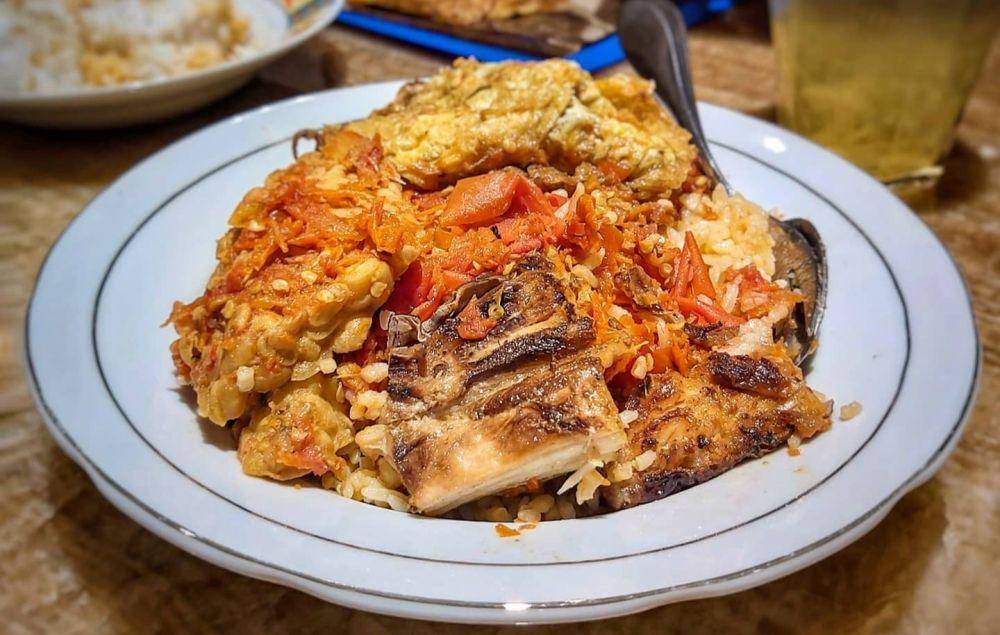 Sego Sambel Mak Yeye (instagram.com/foo.ga)