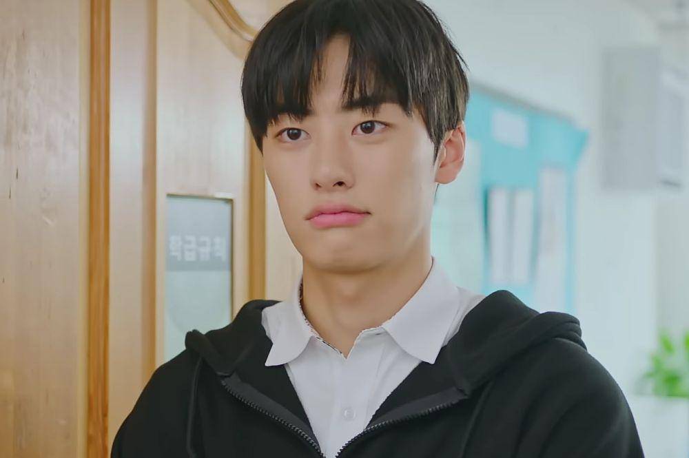 cuplikan Lee Won Jeong di web drama The World of My 17 Season 2 (youtube.com/tvN D STUDIO)