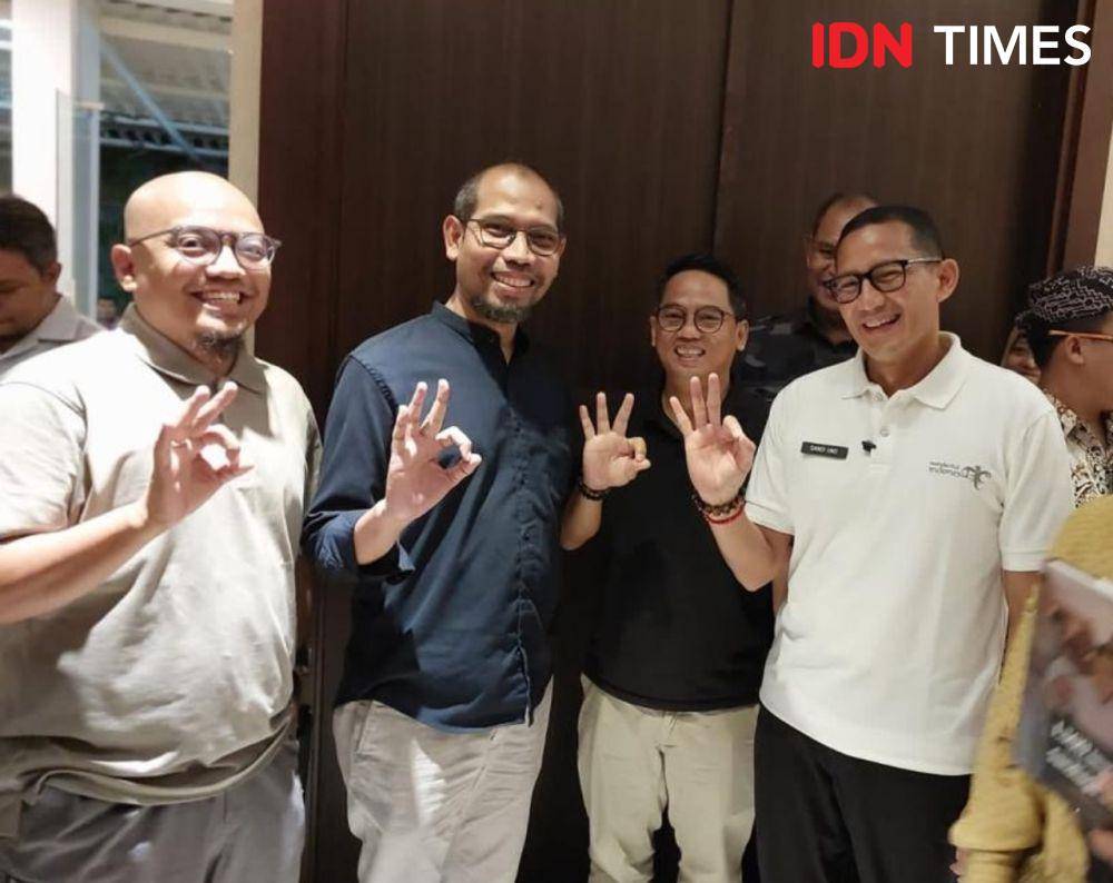Founder OK OCE sekaligus Menteri Pariwisata dan Ekonomi Kreatif (Menparekraf) RI, Sandiaga Salahuddin Uno bersama pegiat UMKM (dok. Istimewa)