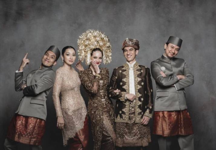 potret geng Tonight Show di pernikahan Enzy Storia dan Molen Kasetra (instagram.com/hestipurwadinata)